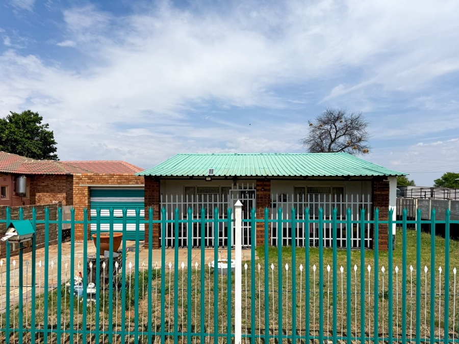 2 Bedroom Property for Sale in Randlespark North West